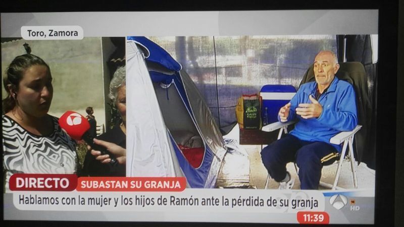 Ramón y Mari junto con su huelga de hambre encuentran apoyo en el programa de A3 Espejo Público