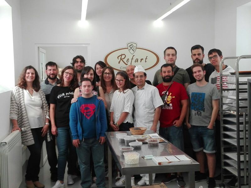 La Seña Bermeja visita Chocolates Refart