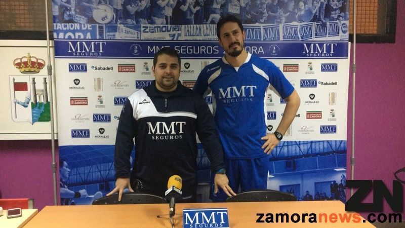 El Balonmano Zamora afronta el partido contra el Cisne de Pontevedra como líder pero no se confía