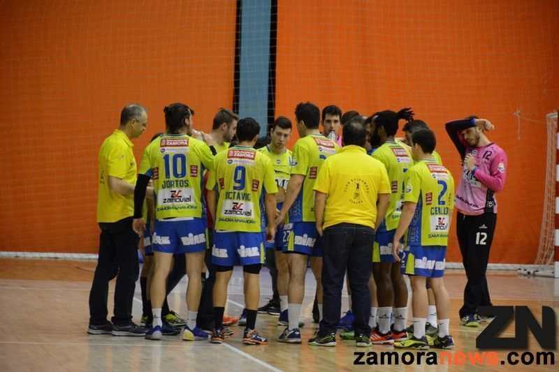 El Balonmano Zamora no puede con Granollers 30-23