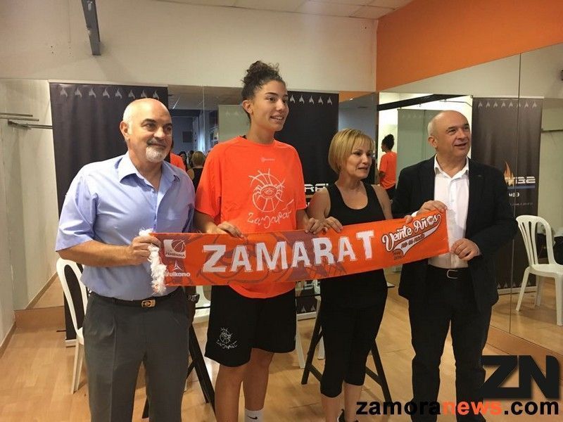 Ainhoa López: "Me parece un proyecto ilusionante, busco seguir creciendo como jugadora"