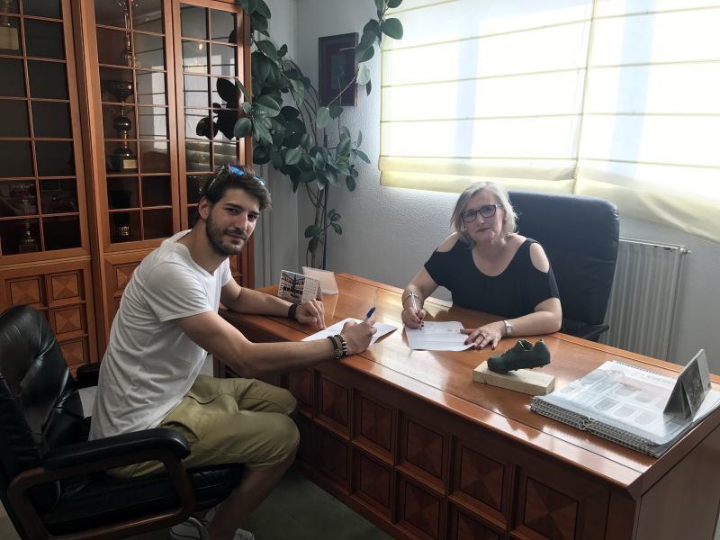 Eguileor y Miguel del Río firman la renovación con el Zamora CF