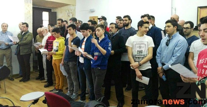 Primeros ensayos, tardes de reencuentros, en Zamora ya es Semana Santa