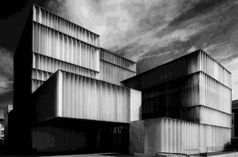 Pedro Ladoire exhibe 'Arquitecturas' en Zamora, un viaje por las líneas de lo cotidiano