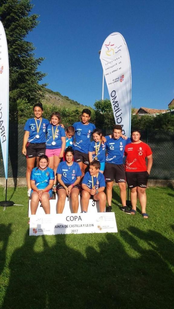 Tres oros, dos platas y un bronce para los peques del Piragüismo Fresno de la Ribera