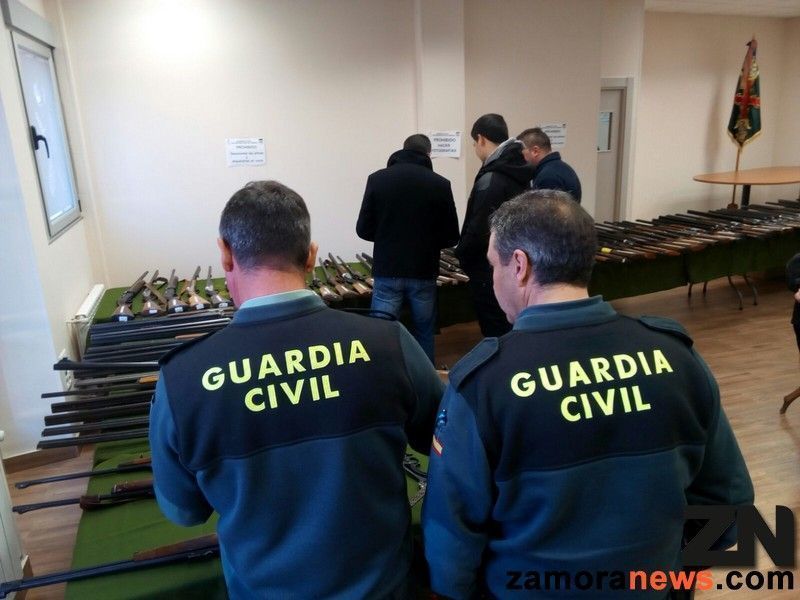 Las armas para la subasta del día 20 se pueden ver desde hoy en la Comandancia de la Guardia Civil de Zamora