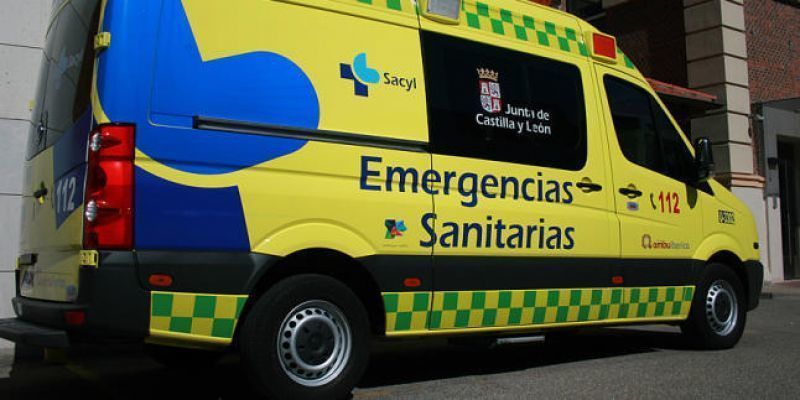 Dos personas fallecen al empotrarse su coche contra una casa en Coreses