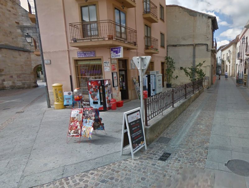 Asalto con un cuchillo de grandes dimensiones en la Rúa de los Notarios