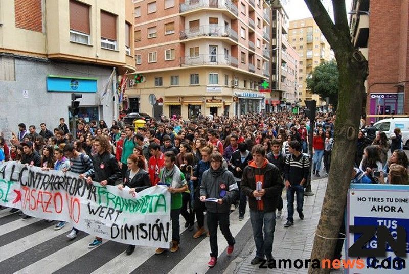 En el Día de la Juventud #NoTeResignesOrganizate