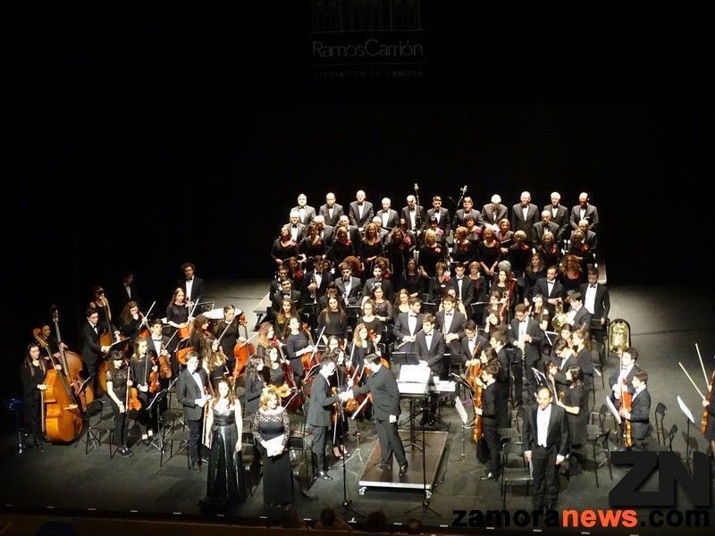 El Teatro Ramos Carrión acogió el concierto 275 aniversario del estreno del Mesías de Händel