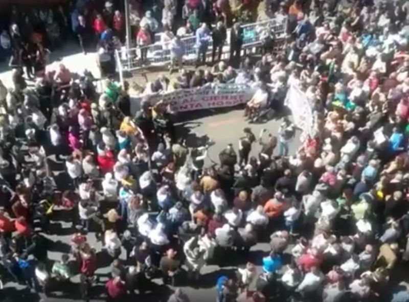 Más de 10.000 personas se manifiestan por la Sanidad Pública en Benavente: "Sanidad de calidad" y "No se cierra, este Hospital"