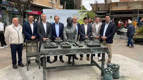 Toro presente en el  Primer Lunes de Octubre de Gernika-Lumo