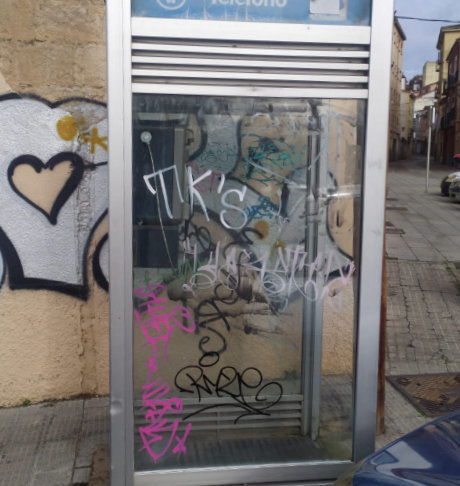 cabina_máquina_grafiti.jpg