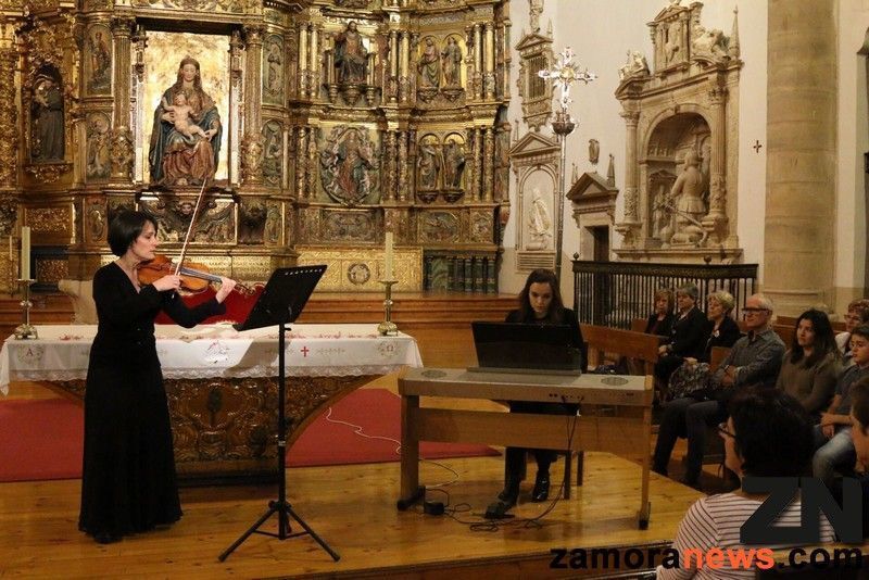 La Tertulia Cofrade organizó un exitoso un concierto para recaudar fondos en favor de Cáritas Diocesana