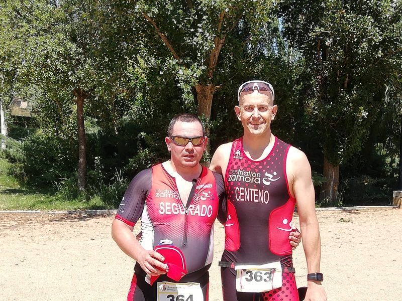 Buenos resultados para los triatletas del Alquileres Blanco triatlón Zamora en sus dos participaciones en Vitoria y Medina de Rioseco