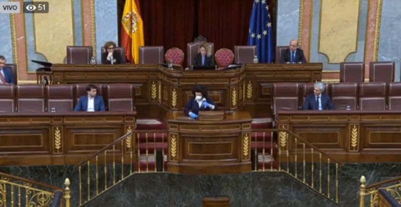 El mejor aplauso (también el del Congreso) a los que limpian las posibles zonas infectadas, Valentina, la representante hoy de los HÉROES, Capítulo 5
