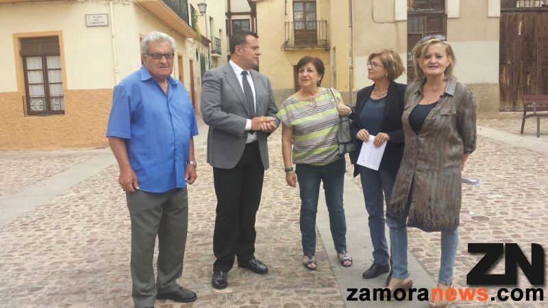PSOE y vecinos piden la puesta en valor del barrio de La Horta y de la Judería Vieja