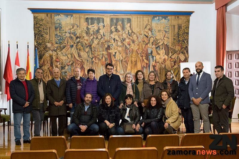 El alcalde de Toro hace de Cicerone de excepción para los directores provinciales del INNS de varias ciudades de España