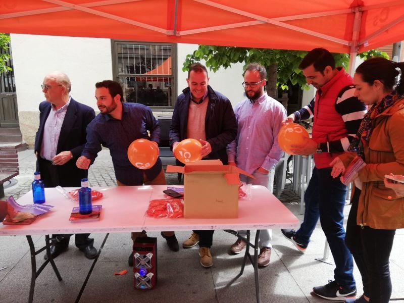 Jóvenes Ciudadanos pone en marcha mañana la primera campaña de recogida de material escolar en Zamora