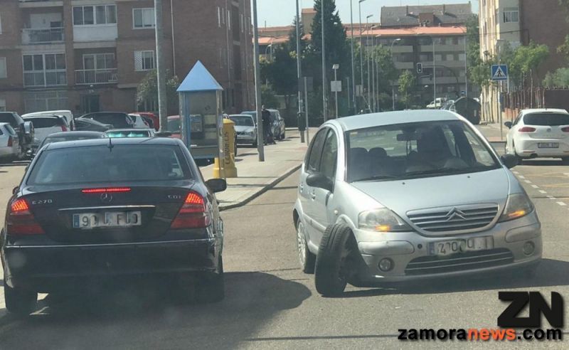 Accidente sin heridos en la Calle Juan Sebastián Elcano