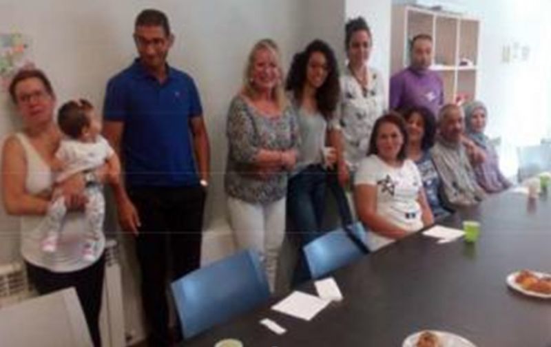 El Centro Municipal de Atención a Inmigrantes adapta las clases de español al horario de verano