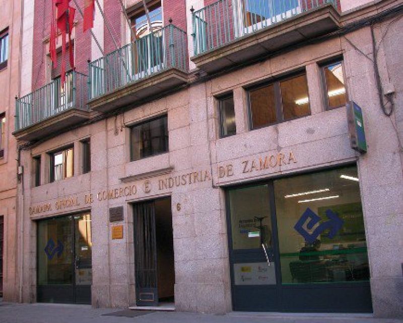 Los autónomos y empresas reciben más de 420.000 préstamos garantizados con la Línea de Avales del ICO