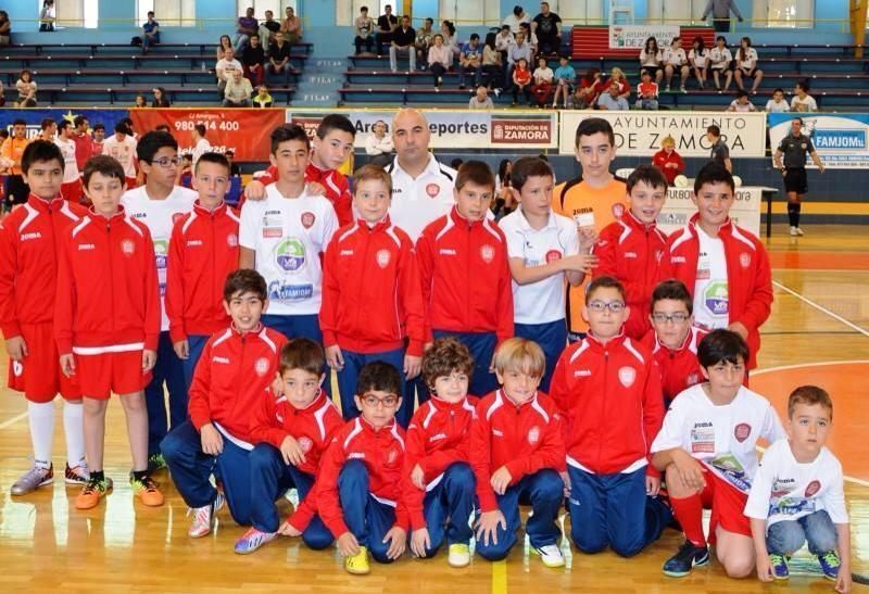 Los canteranos del FS Zamora homenajean a Artola