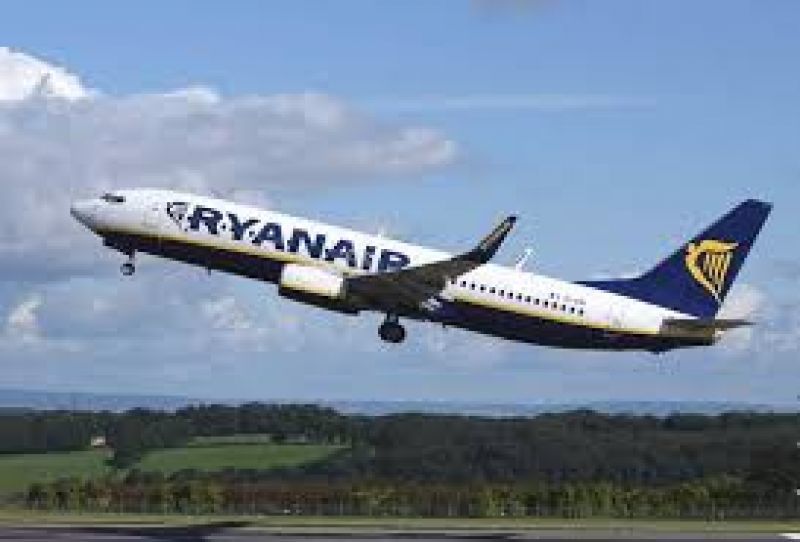 Avión de la compañía Rayanair