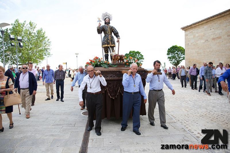 San Isidro bendice los campos toresanos
