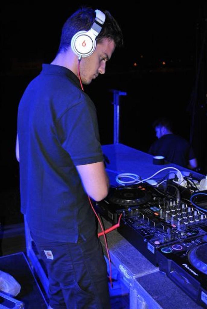 Ricky Galende dj zamorano