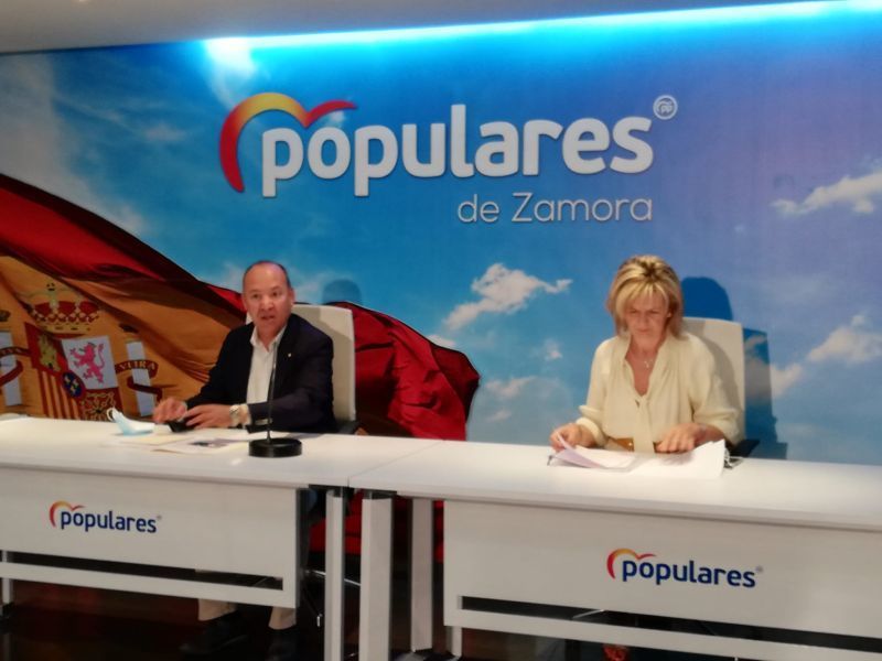 El PP insta a los ayuntamientos a que no entreguen sus remanentes al Gobierno, al que acusa de timar a los pueblos