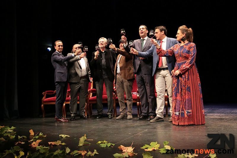 Toro inició sus fiestas de la vendimia 2018 con el pregón que este año ofreció el grupo Candeal