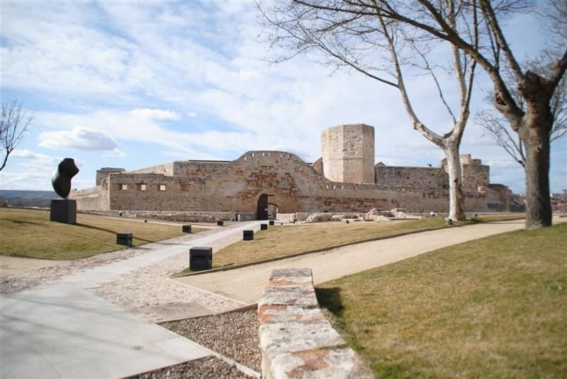Nuevo horario de visitas turísticas al Castillo y a las Aceñas de Olivares