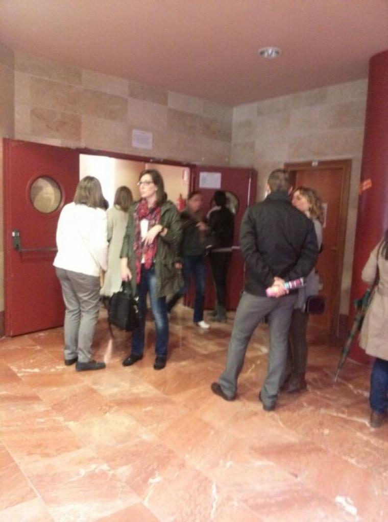 Cerca de trescientas personas se examinan para cinco plazas al Ayuntamiento