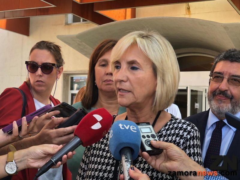 La consejera de Sanidad convoca a una reunión a todos los grupos parlamentarios para alcanzar un Pacto por la Sanidad
