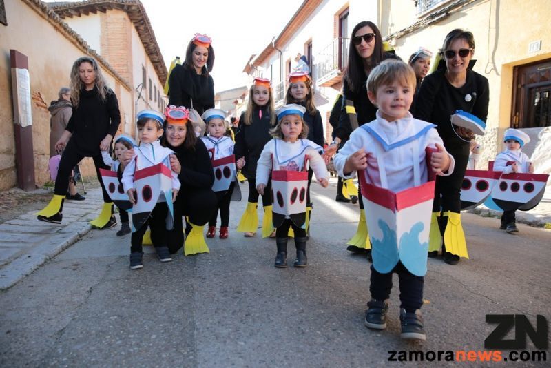 El arranque del Carnaval 2020 en la ciudad de Toro ha sido marino, los más chupetines del interior de la provincia vuelven a marcar estilo