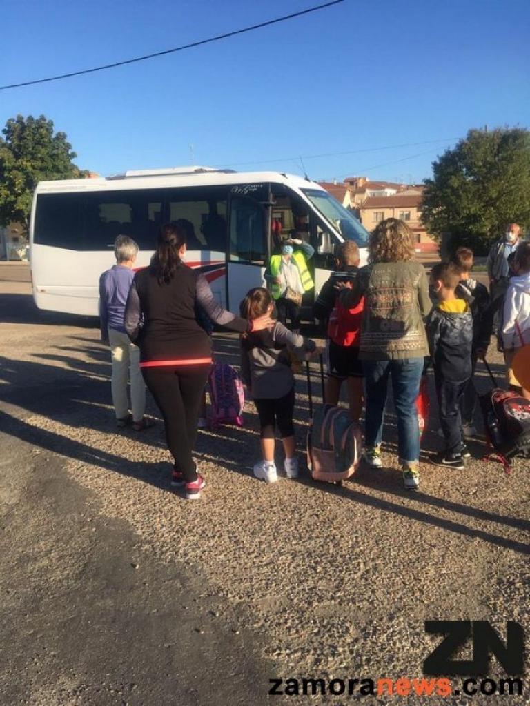 La DGT vela por la seguridad del transporte escolar en una campaña especial esta semana