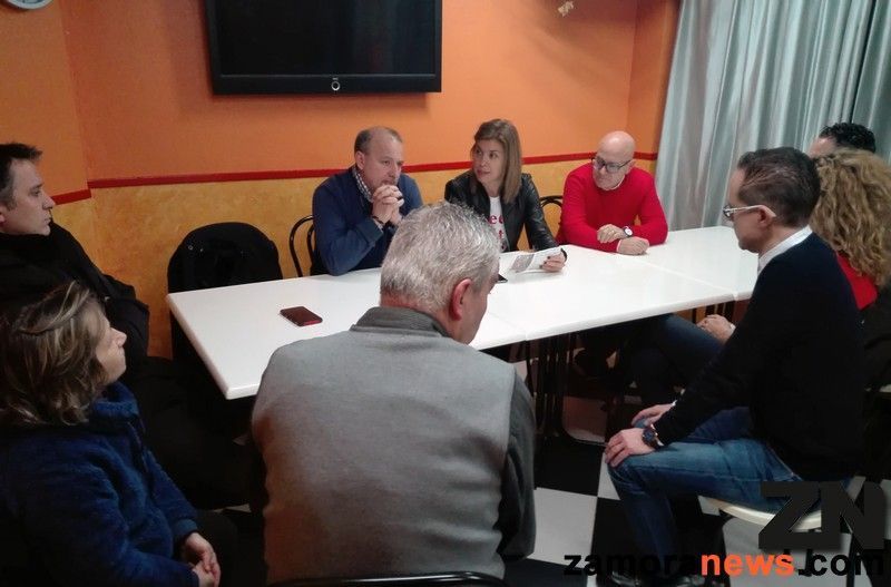 El PP explica a comerciantes y hosteleros del Casco Histórico sus propuestas para esta zona de la capital