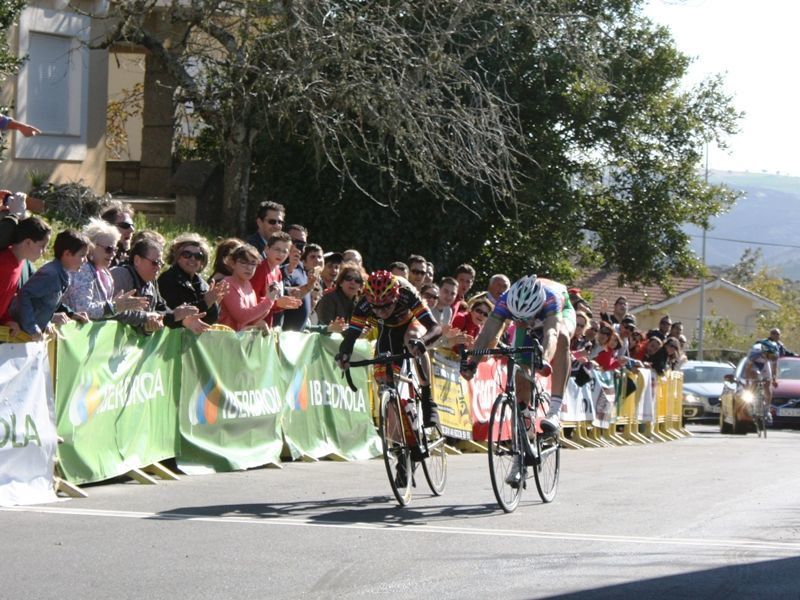 Iván Martínez se lleva el Iberdrola en un ajustado sprint