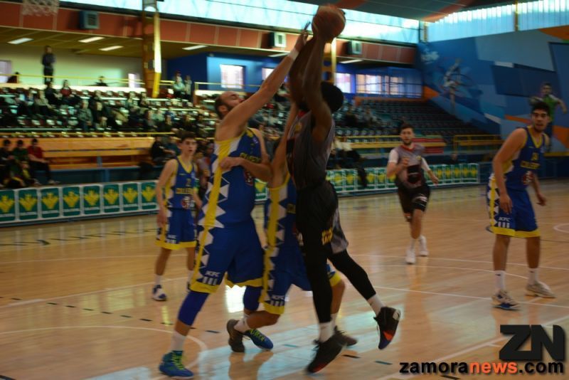 El Innova Chef cambia la racha y vence en el Ángel Nieto ante un KFC Culleredo duro de pelar 68-64