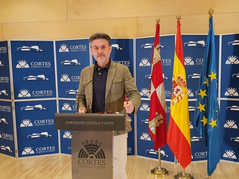 El PSOE denuncia que la “tardía e insuficiente” campaña de incendios refleja la falta de compromiso de la Junta