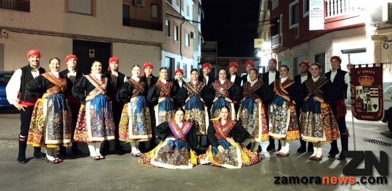 El 33 Festival Internacional de los Pueblos del Mundo en Montehermoso Cáceres contó con la presencia de los zamoranos de Doña Urraca