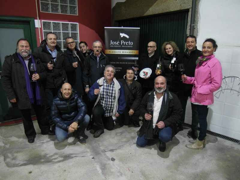 Los Sumilleres de Zamora catan vinos en Portugal