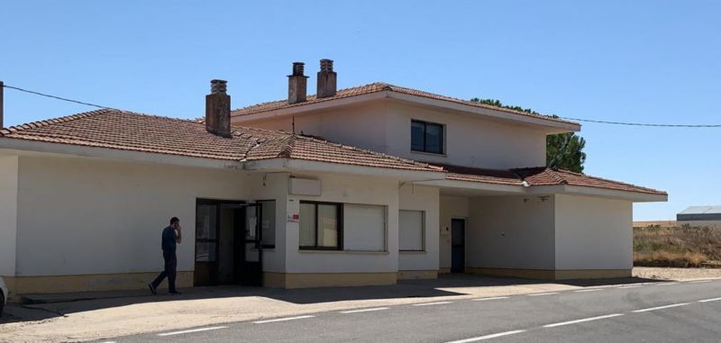Ganaderos, transportistas y veterinarios se quejan de la unidad veterinaria de Fuentesaúco de nuevo por la falta de personal