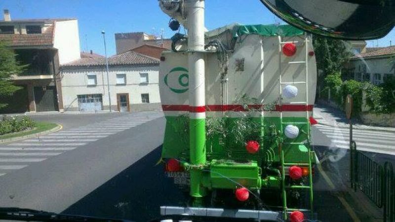 Vehículo de una cooperativa agraria de la provincia.