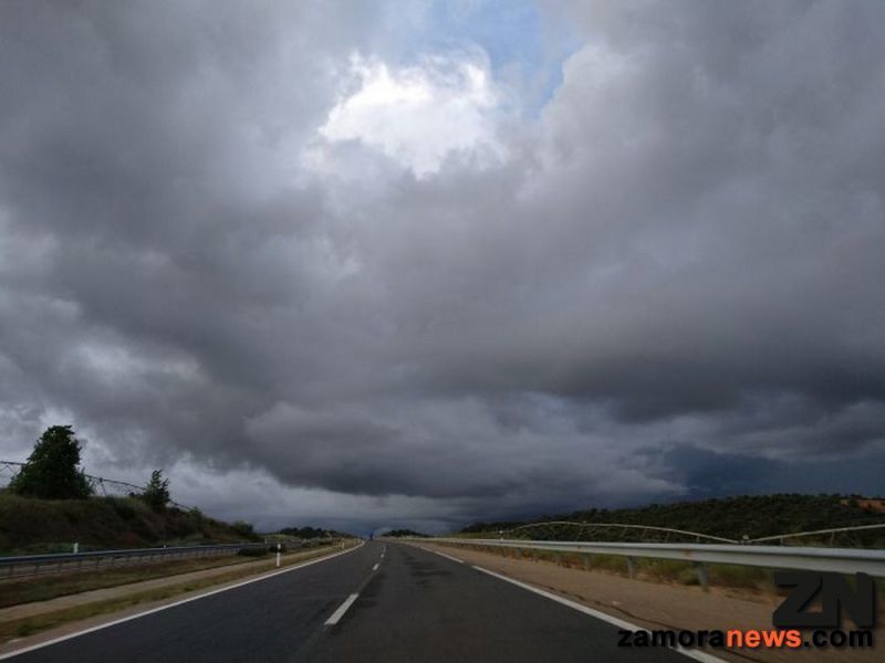 Bajan las temperaturas, el tiempo se revuelve y llegan las lluvias