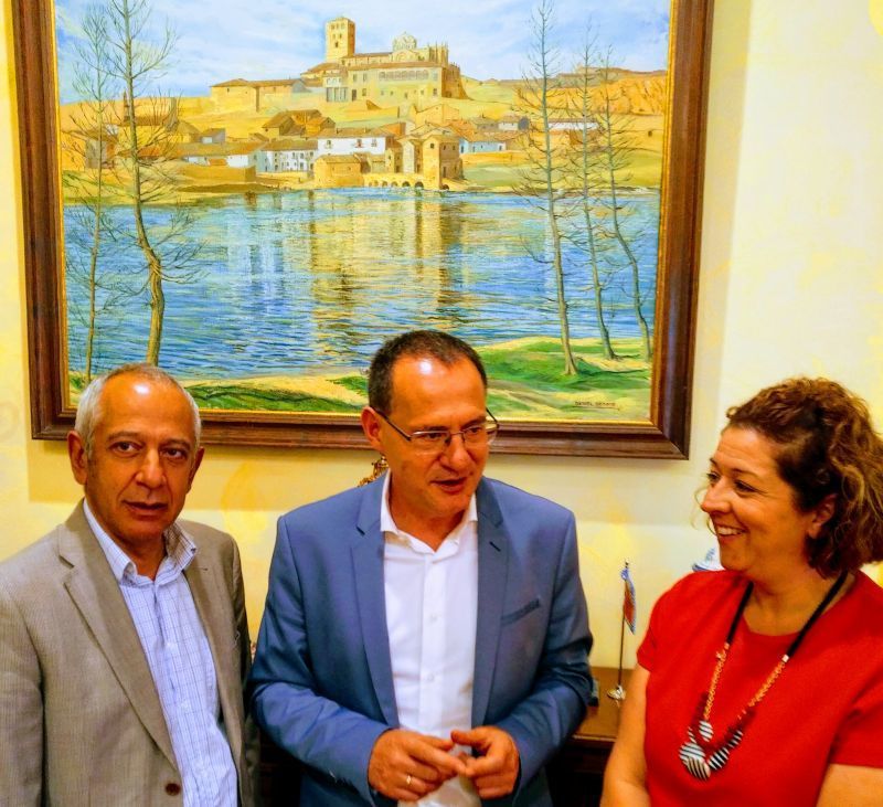 El Subdelegado del Gobierno muestra el agradecimiento de la sociedad zamorana a Cruz Roja Española