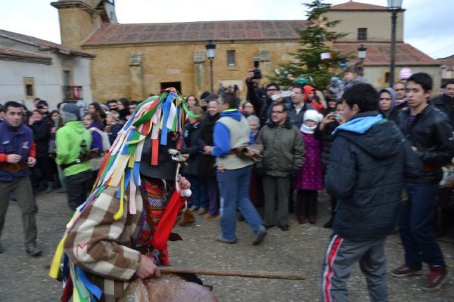 Sanzoles vive la fiesta del Zangarrón
