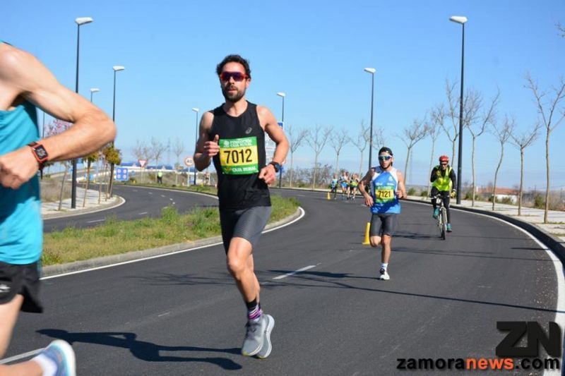 Alfonso Martínez se corona campeón de la media maratón