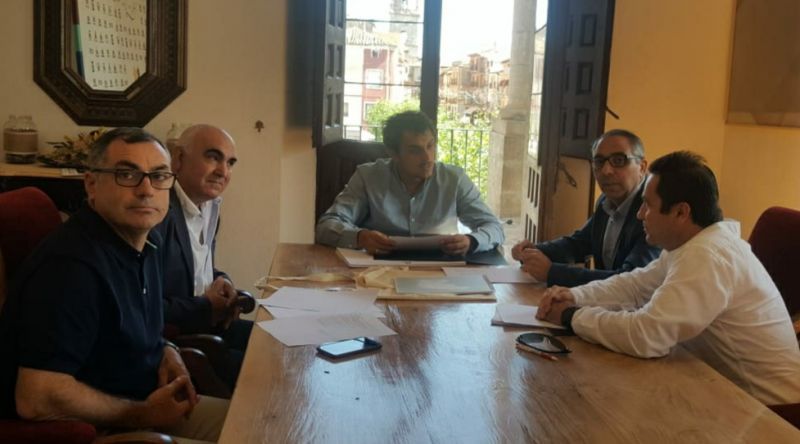 Entente de colaboración y predisposción entre el Colegio de Ingenieros Técnicos Industriales de Zamora y el alcalde de Toro Tomás del Bien